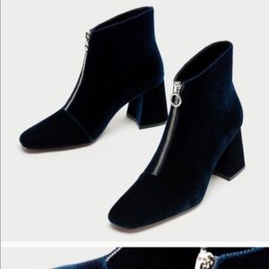 Zara Blue Zipper Bootees